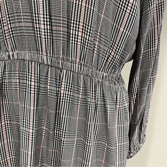 Old Navy Plaid long sleeve knee length Dress - Picture 4 of 12